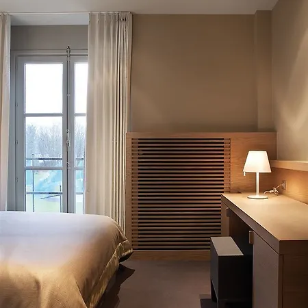 Kasteel Gravenhof 3* Dworp